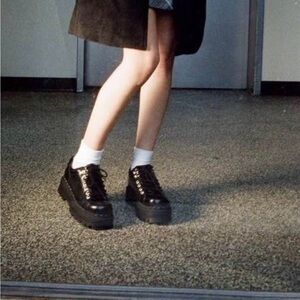 Dr. Martens 5-i Max Buttero Leather Platform Shoes (5.5)
